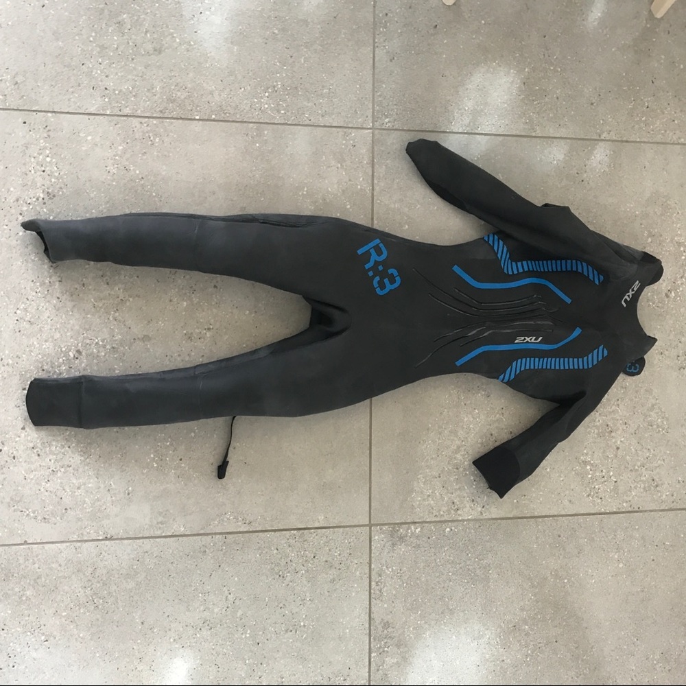2XU WETSUIT LIKE NEW